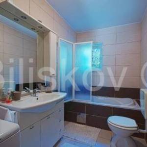 Splitska, otok Brač - vila s bazenom