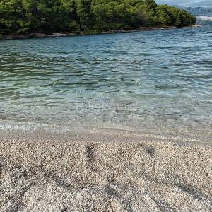 Splitska, otok Brač - vila s bazenom