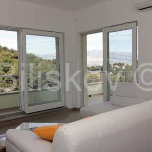 Splitska, otok Brač - vila s bazenom