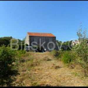 Sreser, građevinska parcela