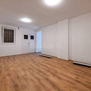 Stambeno poslovni objekt, dvije kuće, prodaja