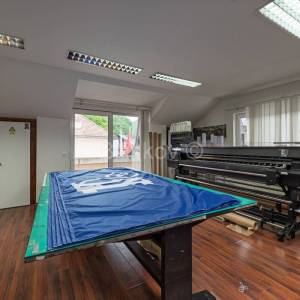 Stambeno poslovni objekt, dvije kuće, prodaja