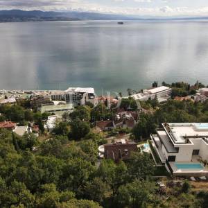 Stan s predivnim pogledom na Opatiju i cijeli Kvarner