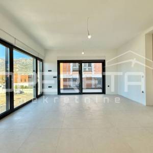 Stan sa dvije spavaće sobe, prvi kat, Rovanjska 