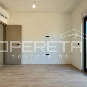 Stan sa dvije spavaće sobe, prvi kat, Rovanjska 