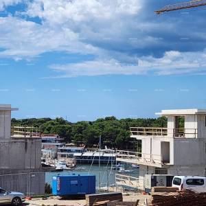 Stan u blizini mora ! Moderna arhitektura! Novogradnja-