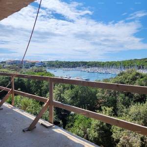 Stan u blizini mora ! Moderna arhitektura! Novogradnja-