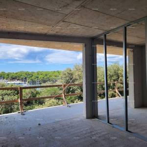 Stan u blizini mora ! Moderna arhitektura! Novogradnja-