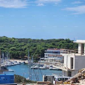 Stan u blizini mora ! Moderna arhitektura! Novogradnja-