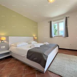 Stan u Medulinu: blizina mora i udobnost na 72 m². Pošesi 100 metara do plaža.