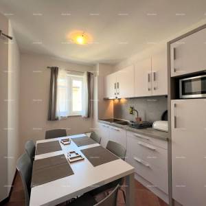 Stan u Medulinu: blizina mora i udobnost na 72 m². Pošesi 100 metara do plaža.