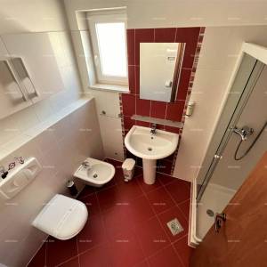 Stan u Medulinu: blizina mora i udobnost na 72 m². Pošesi 100 metara do plaža.