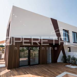 Stan u Ninu: bazen, sauna, vrt i zelena gradnja u jednom, stan A4