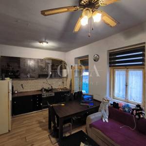 stan u širem centru grada