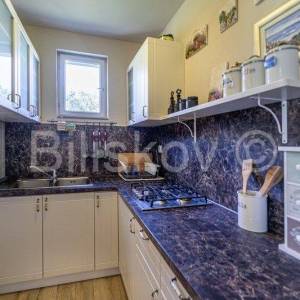 Stari Grad,  kuća 51 m2 sa maslinikom 2300 m2