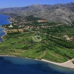 Starigrad, Građevinsko zemljište 1949 m2, 20m od Mora