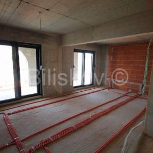 Stivašnica, objekt u izgradnji sa 3 apartmana, prodaja