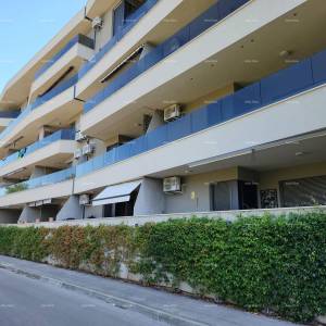 STOJA  Moderni stan s terasom 80 m², 100 m od mora u Puli!