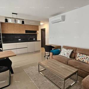 STOJA  Moderni stan s terasom 80 m², 100 m od mora u Puli!