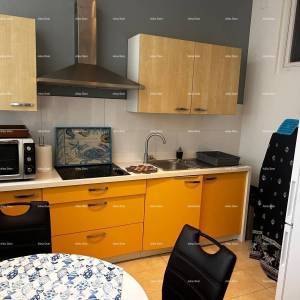 STOJA! Prodaje se stan u prizemlju na odličnoj lokaciji, u blizini centra, Pula!