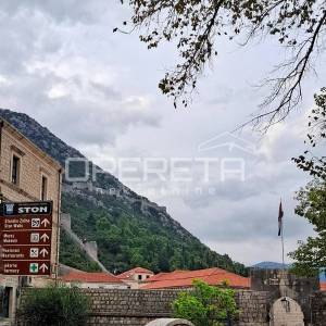 Ston – Građevinsko zemljište s pogledom na povijest