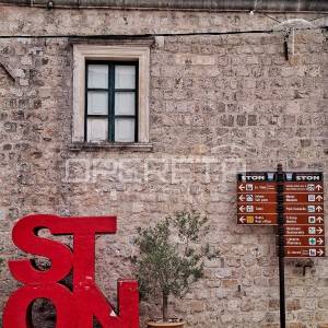 Ston – Građevinsko zemljište s pogledom na povijest