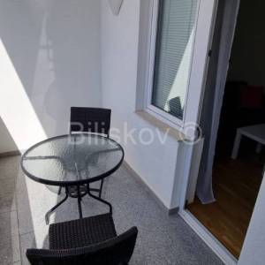 Strožanac najam do sezone 2 sobe parking