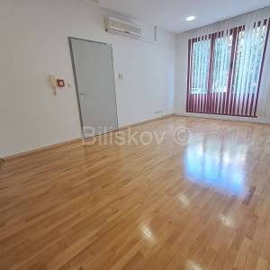 Sukoišan,Split, poslovni prostor 50m2, zakup 