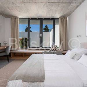 Supetar, otok Brač - luksuzna vila s grijanim bazenom