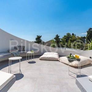 Supetar, otok Brač - luksuzna vila s grijanim bazenom