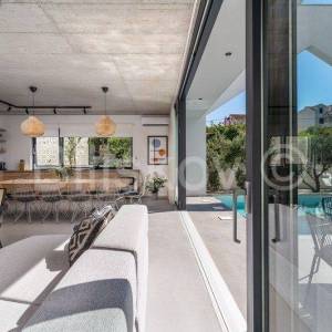 Supetar, otok Brač - luksuzna vila s grijanim bazenom