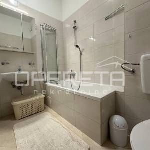 Svijetao trosoban stan s lođom i parkingom, Dragovode