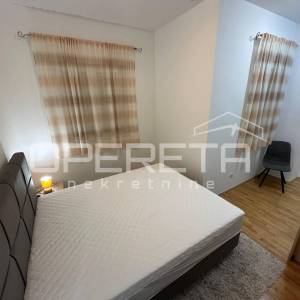 Svijetao trosoban stan s lođom i parkingom, Dragovode