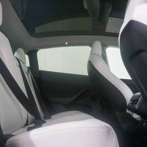 Tesla Model Y LONG RANGE DUAL MOTOR