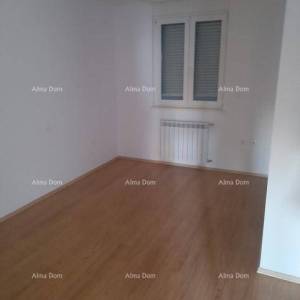 Top lokacija! Prodaja stana s garažnim parkirnim mjestom u neposrednoj blizini centra grada, Pula!