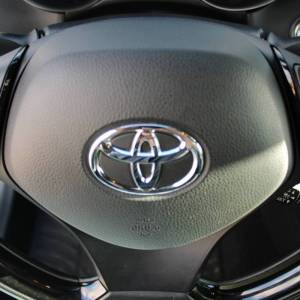 Toyota C-HR 1.8 Hybrid *NAVIGACIJA, LED, KAMERA* reg 5/26