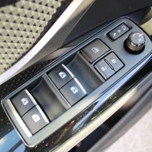 Toyota C-HR 1.8 Hybrid *NAVIGACIJA, LED, KAMERA* reg 5/26