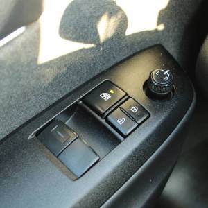 Toyota Yaris 1.5 Hybrid AUTOMATIK *NAVIGACIJA, KAMERA*