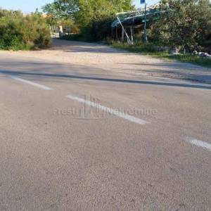 TRIBUNJ-ATRAKTIVNO GRAĐEVINSKO ZEM. 553m2- TOP LOKACIJA!