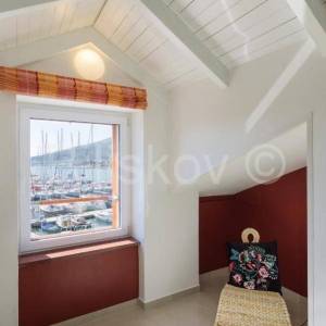 Trogir, Čiovo, kamena kuća s 3 apartmana, prodaja