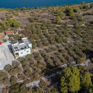 Trogir, Čiovo, restoran - konoba na parceli 8272 m2