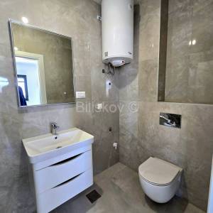 Trogir, Čiovo, trosobni stan s krovnom terasom, prodaja