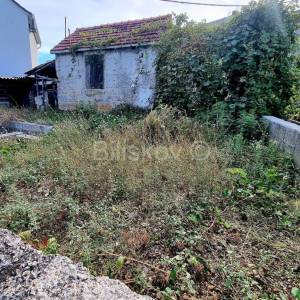 Trogir, dvojna kuća u blizini centra grada, prodaja