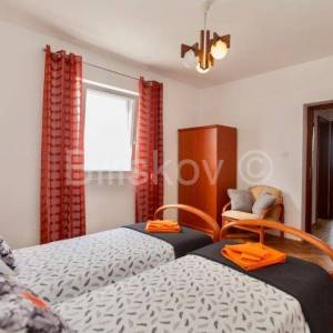 Trogir, obiteljska kuća prvi red do mora