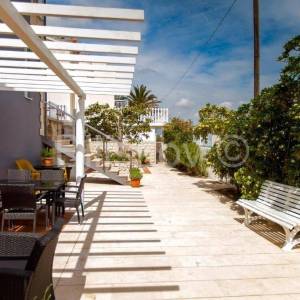 Trogir, obiteljska kuća prvi red do mora