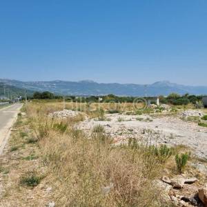 Trogir, Plano, građevinsko zemljište cca. 3570 m2, K-zona, prodaja