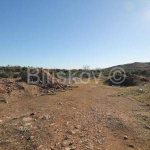 Trogir, Plano, zemljište 7.365 m2 gospodarske namjene.