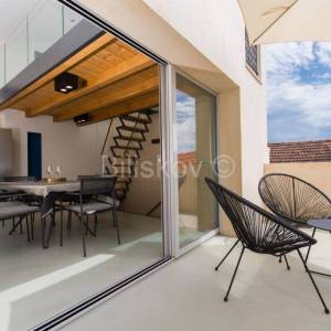 Trogir,kamena kuća u nizu.