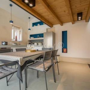 Trogir,kamena kuća u nizu.