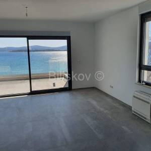 Turanj, luksuzni stanovi uz plažu, prodaja